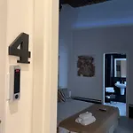 Tresette Porta Capuana Gæstehus 4*
