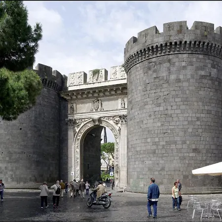 Tresette Porta Capuana 4*