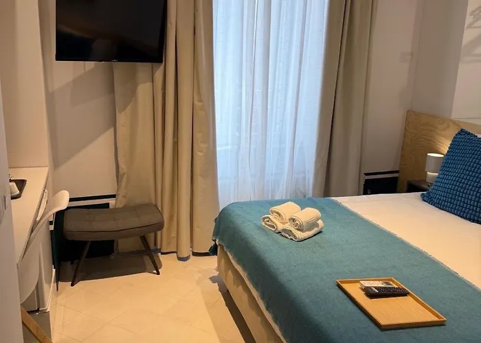 Tresette Porta Capuana בית הארחה 4*